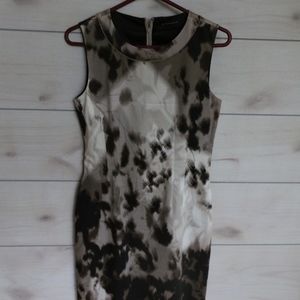 DRESS- ELIE TAHARI SIZE 4
